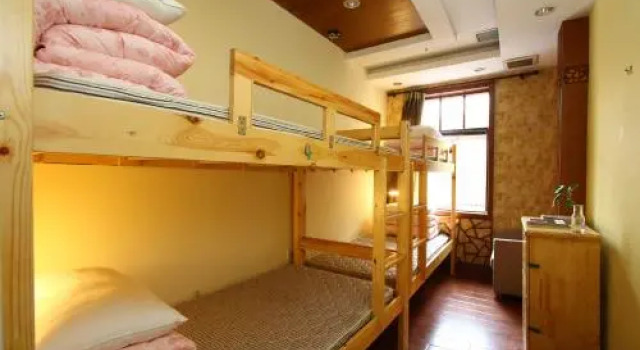 Qingdao Dragon Youth Hostel