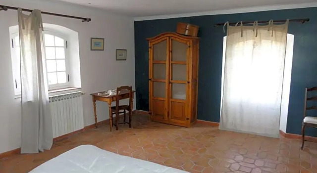 Le charme d'une vieille bastide provençale, Забронировать Отель Сольес-Пон Var coast