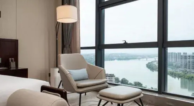 Люкс Business Huatian Hotel