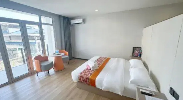 Люкс Aranya Seaview Inn 1