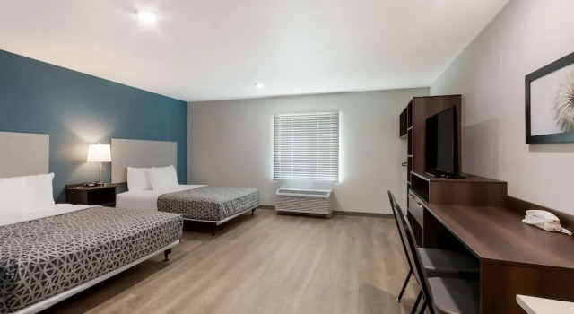 Четырёхместный номер Standard WoodSpring Suites Chandler Airport