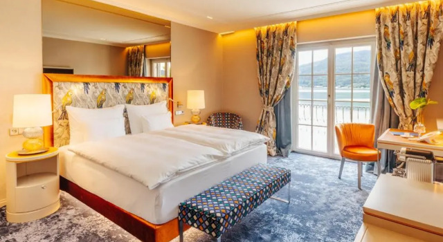 Двухместный номер Deluxe с балконом и с видом на озеро Hotel Schloss Seefels