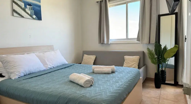 Kolonaki Seaview 1bdr Finikoudes, Book Hotel Larnaka Larnaca Region
