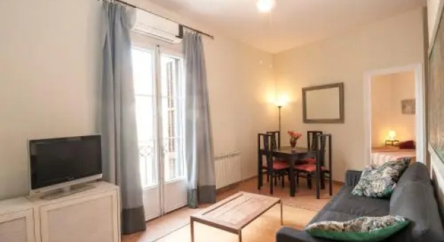Gaudi Apartment 1, Забронировать Апартаменты/квартира Эшампле Барселона, рядом с Jove Regina Theatre