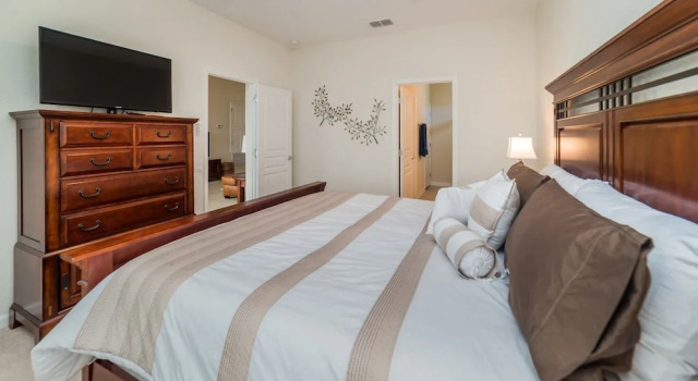 Amazing 5 BR Home With Pool Windsor Hills Resorts, Varaa Lomakoti Huvilat kohteessa Florida, Villa