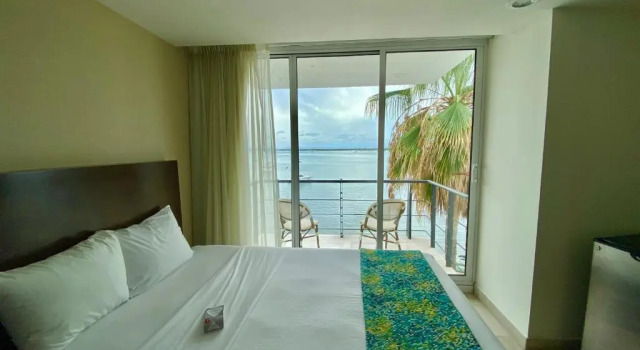 Полулюкс Seven Crown La Paz Malecon