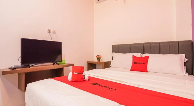 RedDoorz Syariah near Stasiun Kota Bogor