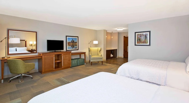 Четырёхместная студия Hampton Inn by Hilton West Bloomfield Novi