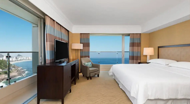 Двухместный люкс Executive с балконом и oceanfront Sheraton Grand Rio Hotel & Resort
