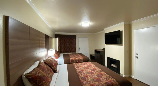 Четырёхместный номер Standard Beachwalker Inn Cayucos