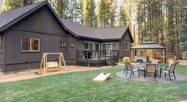 Коттедж Lazy Bear Lodge by Avantstay Pine Tree Paradise w Game Room