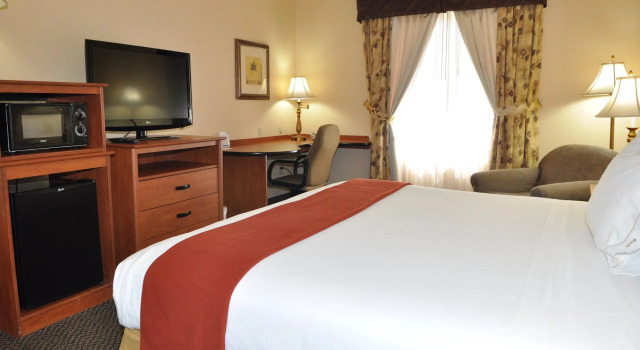 Двухместная студия Holiday Inn Express Las Vegas-Nellis by IHG