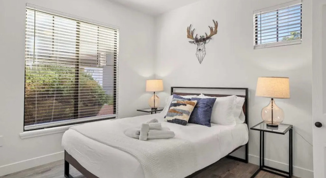Cozy Suites Glendale, Забронировать Отель Глендейл 