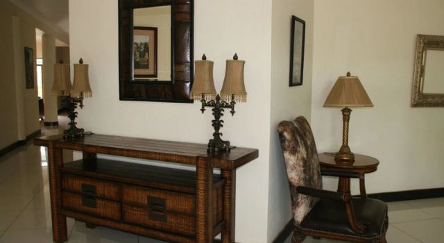 Macha-Leni on 10 Boutique Hotel