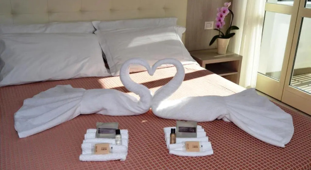 Семейный номер Standard с балконом Hotel Suisse
