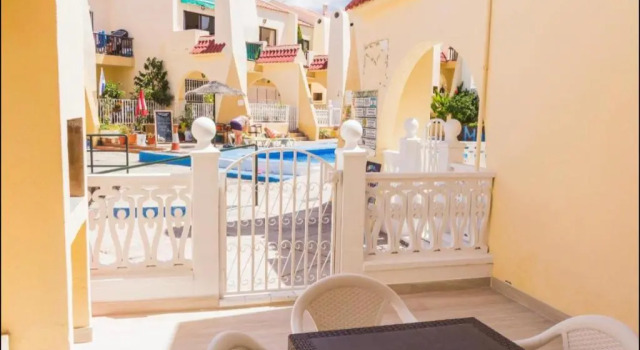 Luxury Apartment fronte piscina Mareverde A&V Costa Adeje, Book Apartment Hotels in Tenerife with Parking, Parking