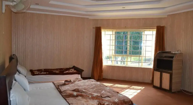 Heaven Dreams Guest House, Boek Pension Hotels in Islamabad met parkeren, in de buurt van The Centaurus Mall, Parkeren