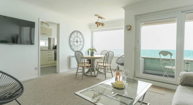 Апартаменты Tides - Beach Front Apartment in Bracklesham Bay