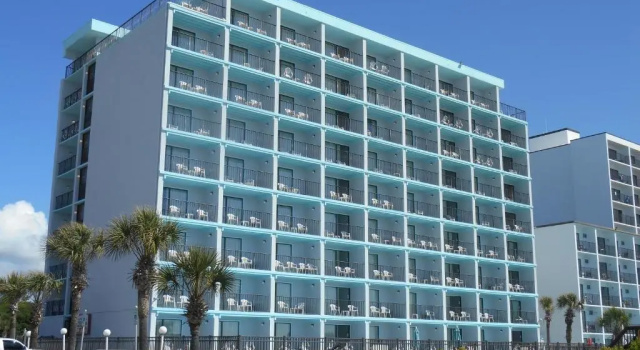 Четырёхместный номер Standard с частичным видом на океан Tropical Seas Hotel