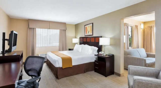 Двухместный люкс Holiday Inn Express Palestine by IHG