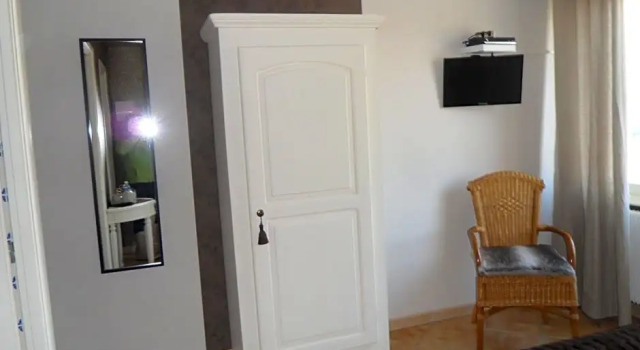 Manoir du Brugnobois, Đặt Khách sạn Surques 