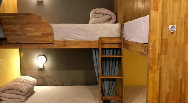 Кровать в общем номере (женский номер) Guilin Cyan Box Guest House
