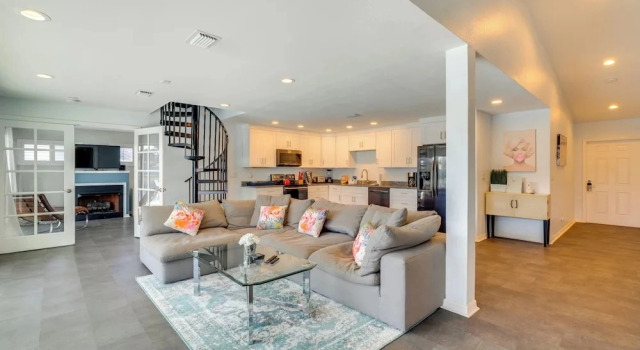 Waterfront Fun! Cape Coral Home w/ Heated Pool, Book Feriehus Villaer i Florida, Villa