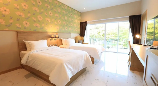Номер Deluxe с балконом Amarin Resort Chiang Rai