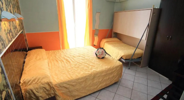 Трёхместный номер Standard Hotel Esperia