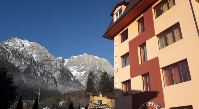 Hotel Iri, Rezerwuj Hotel Hotele w Prahova Valley z parkingiem, Parking