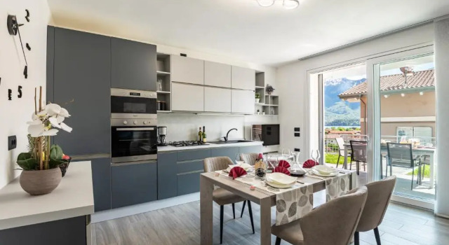 Laura's Little Diamond Apartment - Residence Bel Post, Book Apartment Hotels in Como with a Pool, Swimming Pool