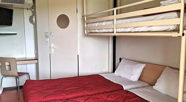 Трёхместный номер Standard Première Classe Chateauroux - Saint Maur