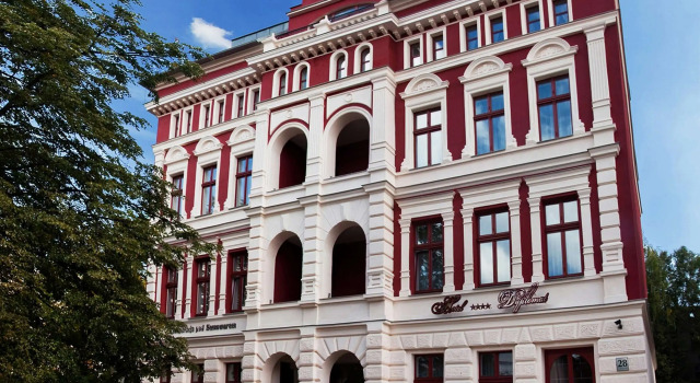 Hotel Dyplomat, Забронировать Отель Отели Мазурия с парковкой, Парковка