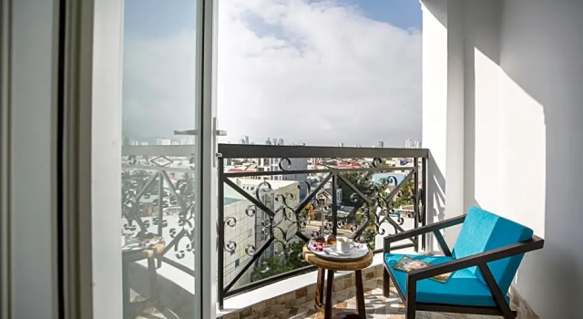 Номер Deluxe с балконом и с видом на город Sofia Suite Hotel & Spa Da Nang