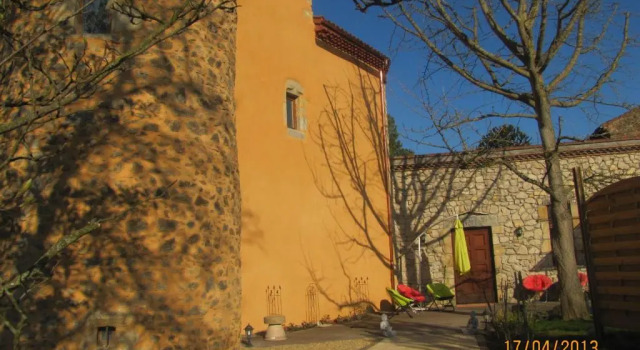 Château des Aiguilles, Rezervați Hotel Saint-Rémy-de-Chargnat Puy-de-Dôme