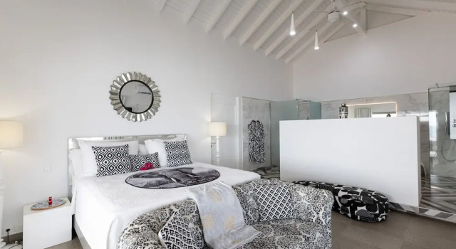 La Perla Estate - 7 BR Luxury Beachfront Villa With Utmost Privacy