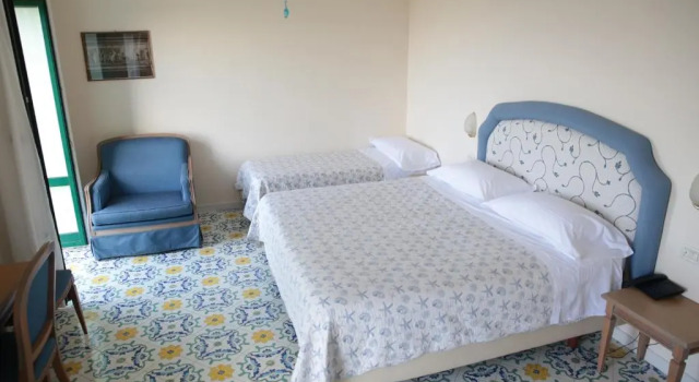 Трёхместный номер Standard Hotel La Badia