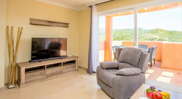 Beautiful 2 Bed 2 Bath, Duplex Penthouse JC30