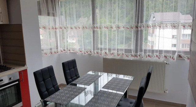 Duplex Alexandra, Забронировать Отель Отели Пьятра-Нямц с парковкой, рядом с Piatra Neamt Cable Car, Парковка