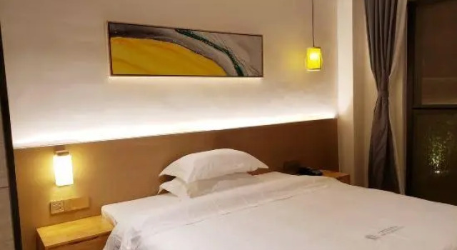 Ling Er Ling Hotel