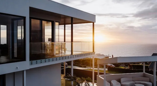 Коттедж Bayview Luxe Entertainer Pool World Class View