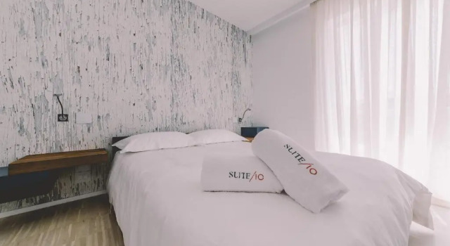 Люкс с балконом Suite 10 Home Design & Spa