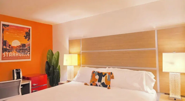 Far Out Motel, Забронировать Мотель Мотели Старквилл, рядом с Энтомологический музей Миссисипи, Мотель
