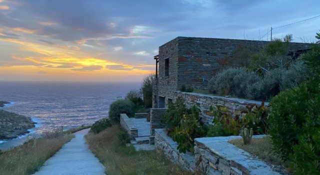 Вилла Villa Thymari - 4 bedroom beachfront luxury on private beach