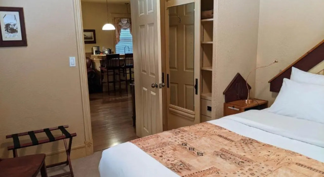 Апартаменты Third Mission Heritage Suites