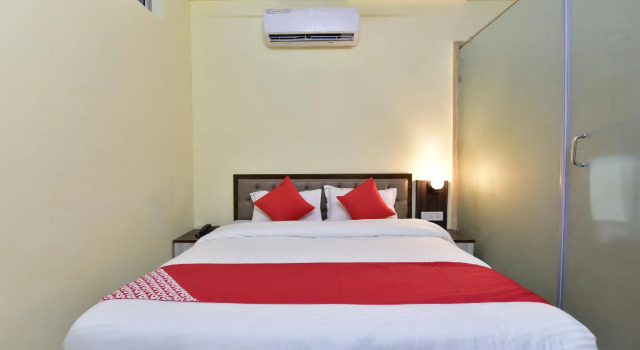 OYO 77294 Hotel Vanshil