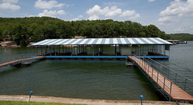 Bass Point Resort, Забронировать Курортный отель Лори Lake of the Ozarks