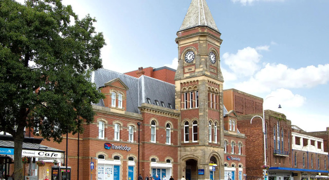 Travelodge Southport, Забронировать Отель Отели Саутпорт 3 звезды, рядом с Саутпортский театр, 3*