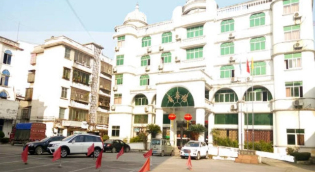 Guibin Lou Hotel, Забронировать Отель Хэчжоу Гуанси-Чжуанский автономный район