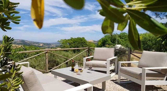Immaculate 1bedroom Apartment in Ortezzano, Rezervovat Apartmán  